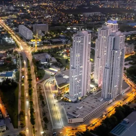 Pinky Sky Smart Apartment 30Th Skopje Exterior photo